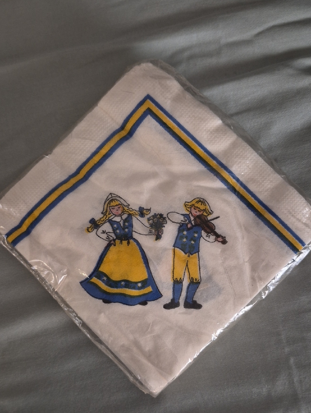 Vintage Package of Gästabud Swedish Folk Dancing Couple Cocktail napkins NIP